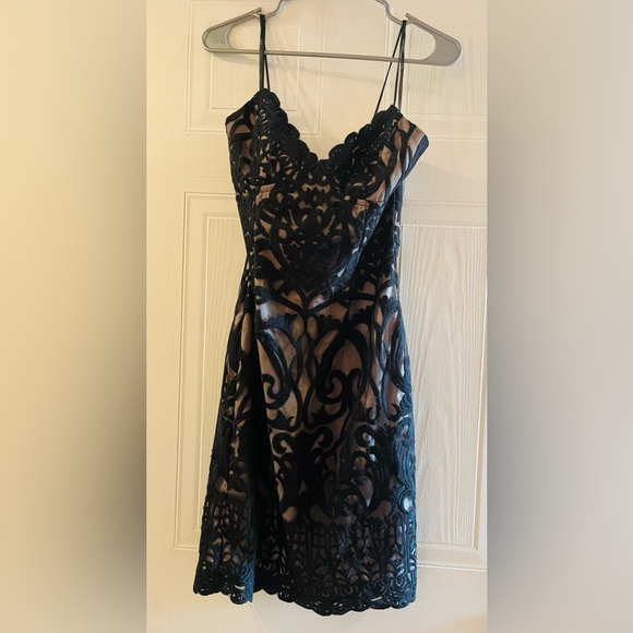 Lulu's Black Lace Dress. Medium - Picture 2 of 6